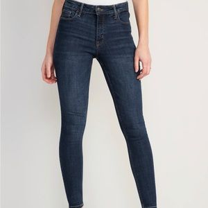 Old Navy High-Rise Dark Wash Skinny Jeans – Size 10, Classic & Comfortable